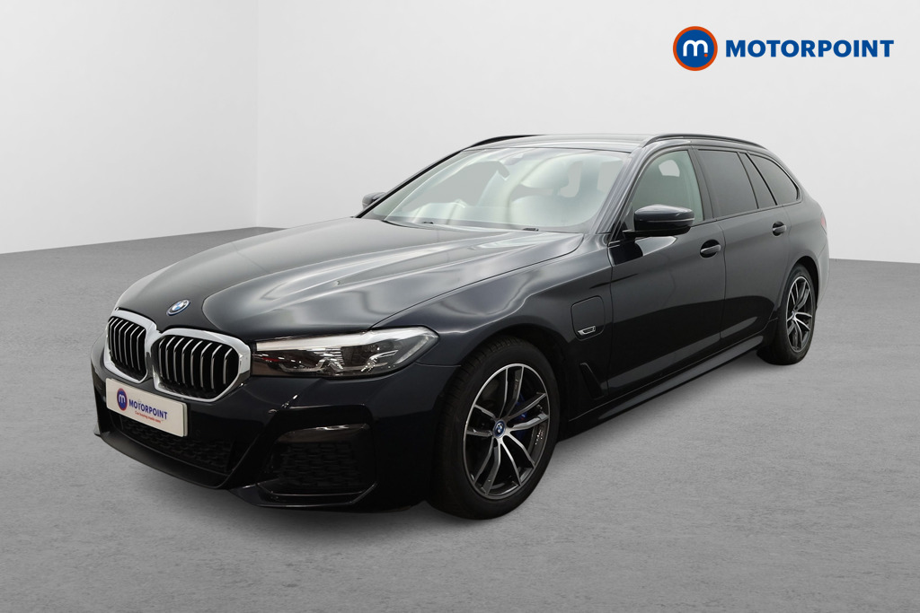 BMW 5 Series M Sport Automatic Petrol Plug-In Hybrid Estate - Stock Number (1543735) - Passenger side front corner