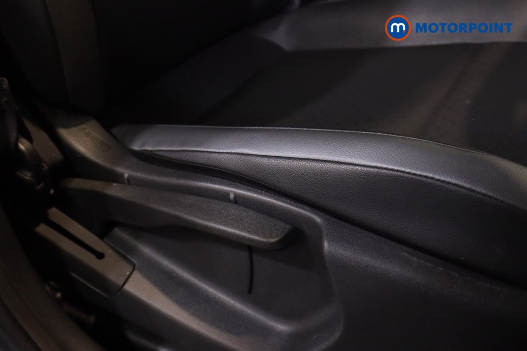 Nissan Juke N-Connecta Automatic Petrol-Electric Hybrid SUV - Stock Number (1549275) - 6th supplementary image