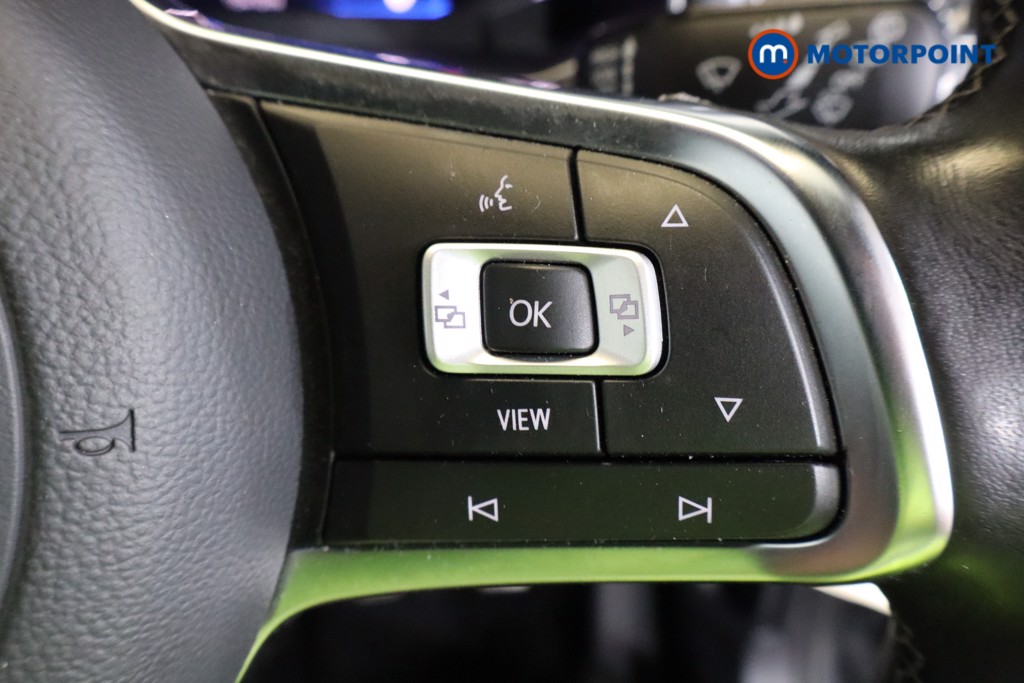 Volkswagen T-Roc R-Line Manual Petrol SUV - Stock Number (1549909) - 10th supplementary image
