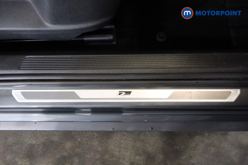 Volkswagen T-Roc R-Line Manual Petrol SUV - Stock Number (1549909) - 15th supplementary image