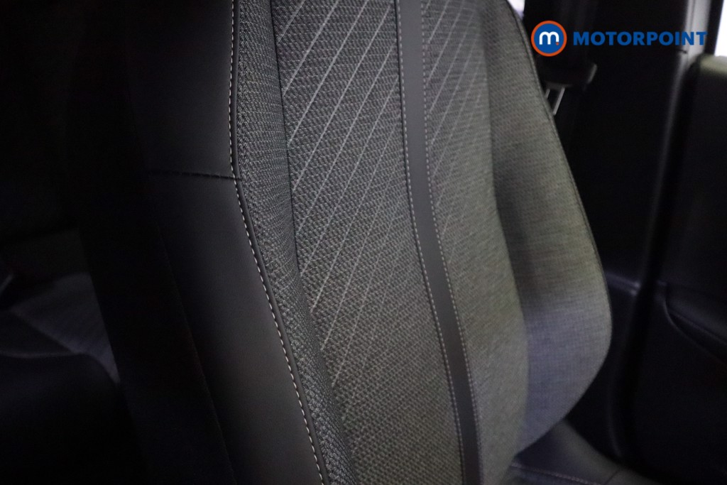 Peugeot 2008 Allure Automatic Petrol-Electric Hybrid SUV - Stock Number (1549980) - 21st supplementary image