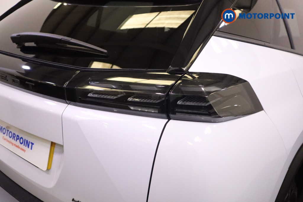 Peugeot 2008 Allure Automatic Petrol-Electric Hybrid SUV - Stock Number (1549980) - 33rd supplementary image