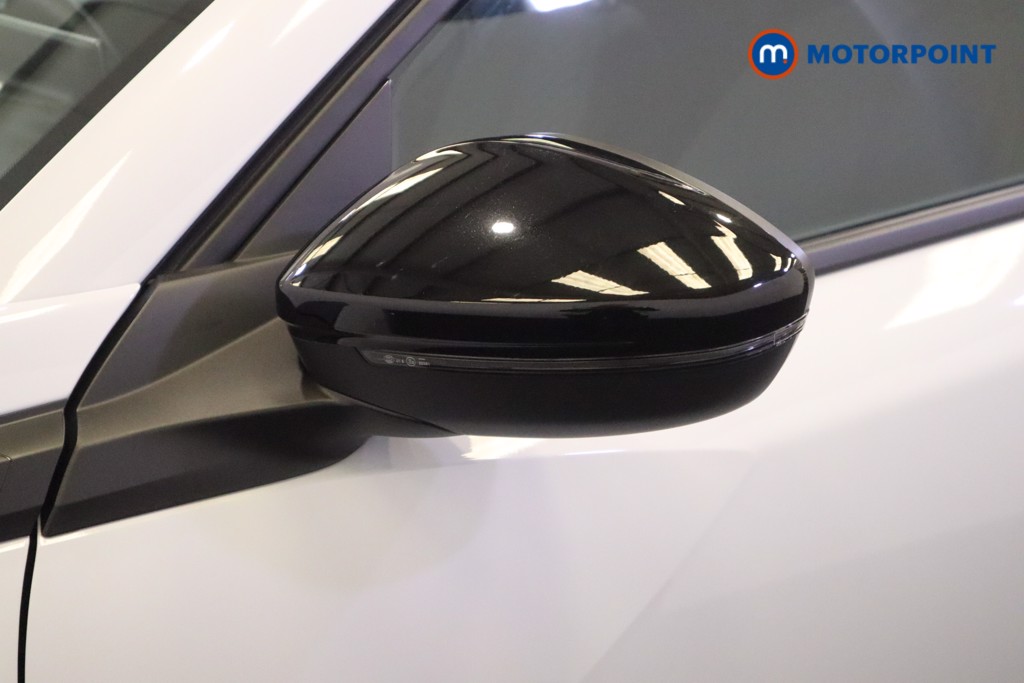 Peugeot 2008 Allure Automatic Petrol-Electric Hybrid SUV - Stock Number (1549980) - 37th supplementary image