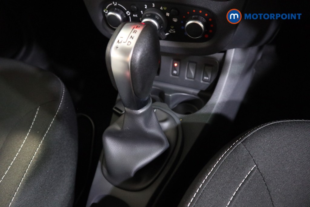 Dacia Duster Laureate Automatic Diesel SUV - Stock Number (1550297) - 8th supplementary image