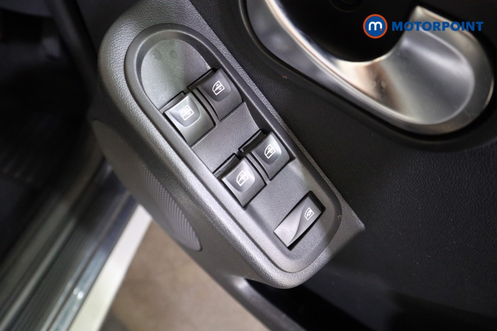 Dacia Duster Laureate Automatic Diesel SUV - Stock Number (1550297) - 9th supplementary image