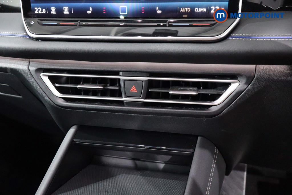Volkswagen Tiguan R-Line Automatic Diesel SUV - Stock Number (1550978) - 18th supplementary image