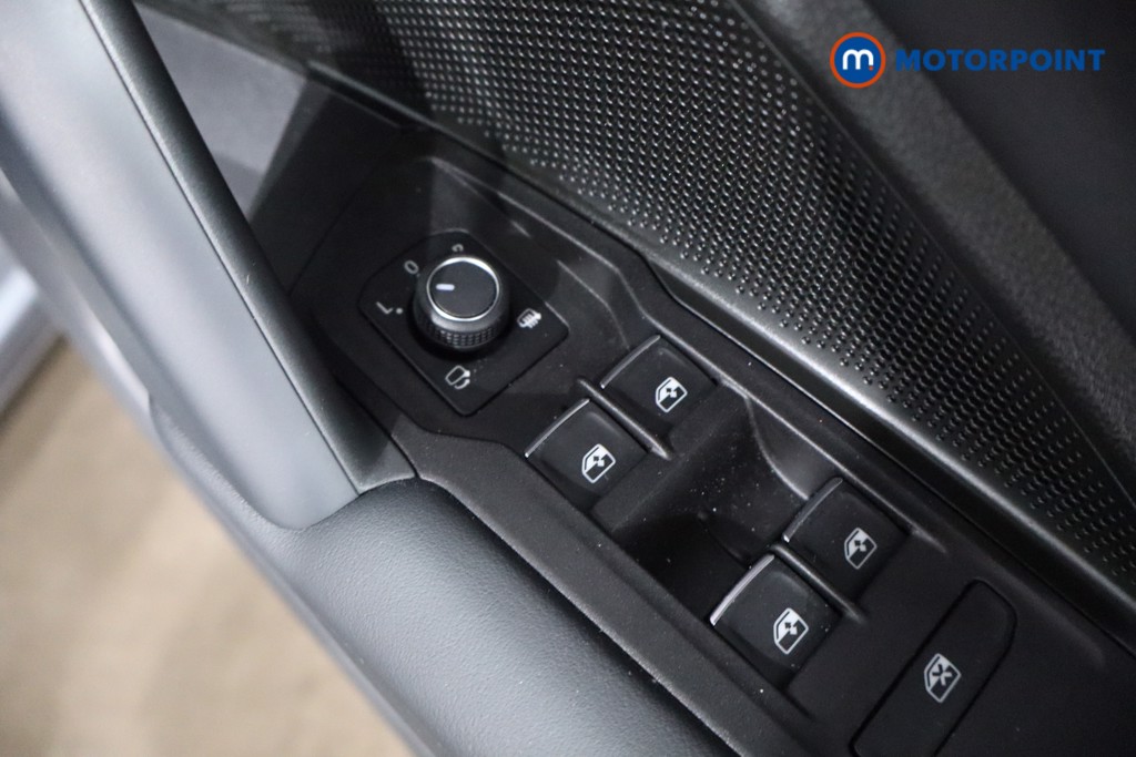 Volkswagen Tiguan R-Line Automatic Diesel SUV - Stock Number (1550978) - 24th supplementary image