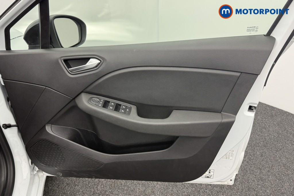 Renault Clio Evolution Manual Petrol Hatchback - Stock Number (1551371) - 16th supplementary image