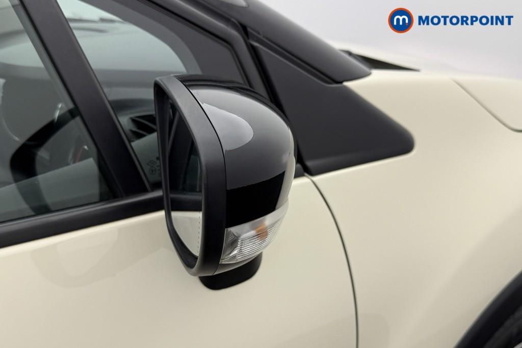 Renault Captur Signature Automatic Diesel SUV - Stock Number (1551641) - 17th supplementary image