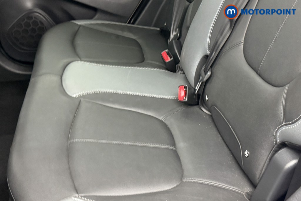 Renault Captur Signature Automatic Diesel SUV - Stock Number (1551641) - 20th supplementary image