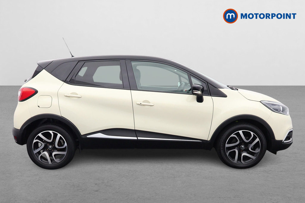 Renault Captur Signature Automatic Diesel SUV - Stock Number (1551641) - Drivers side