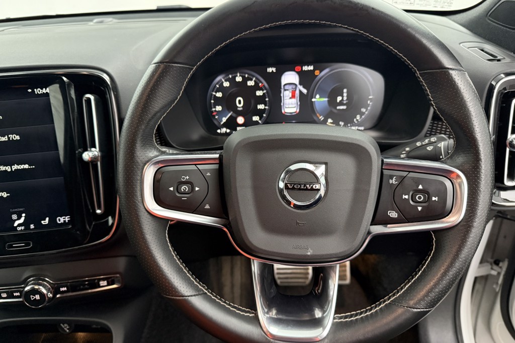 Volvo Xc40 R Design Pro Automatic Petrol Plug-In Hybrid SUV - Stock Number (1552423) - 3rd supplementary image