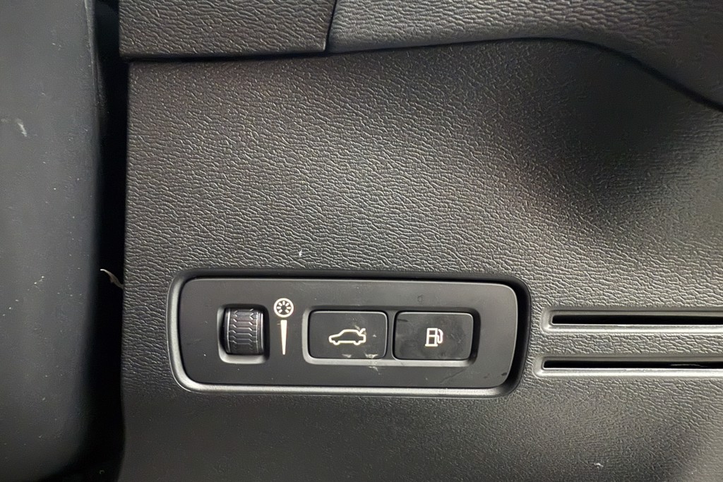 Volvo Xc40 R Design Pro Automatic Petrol Plug-In Hybrid SUV - Stock Number (1552423) - 17th supplementary image