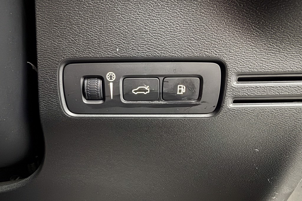 Volvo Xc40 R Design Pro Automatic Petrol Plug-In Hybrid SUV - Stock Number (1552423) - 18th supplementary image