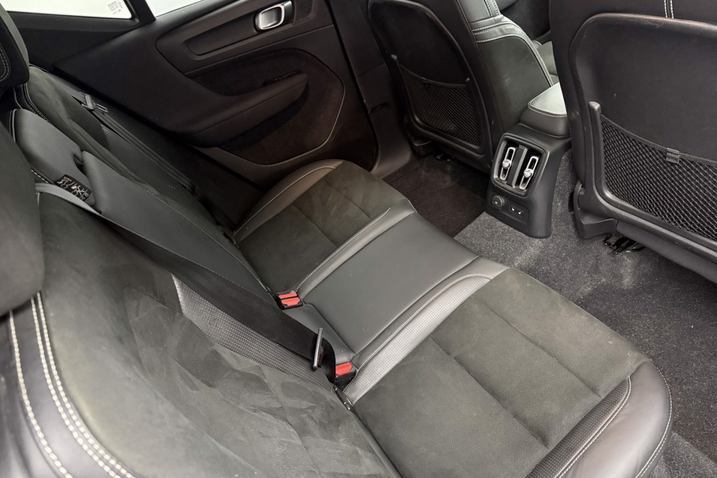 Volvo Xc40 R Design Pro Automatic Petrol Plug-In Hybrid SUV - Stock Number (1552423) - 23rd supplementary image