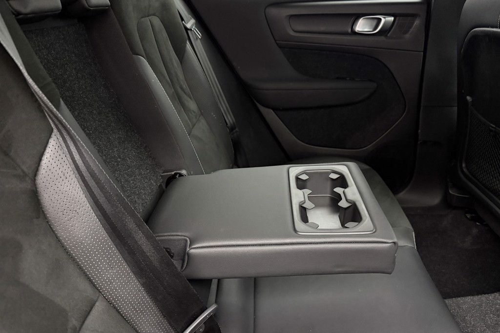 Volvo Xc40 R Design Pro Automatic Petrol Plug-In Hybrid SUV - Stock Number (1552423) - 25th supplementary image