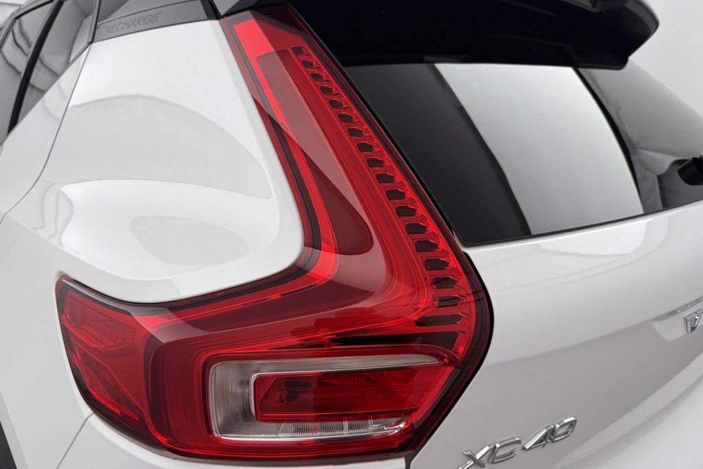 Volvo Xc40 R Design Pro Automatic Petrol Plug-In Hybrid SUV - Stock Number (1552423) - 30th supplementary image