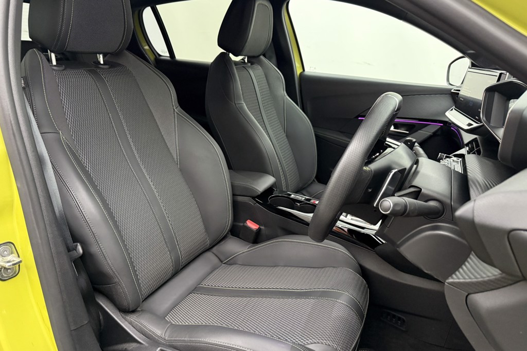 Peugeot 208 GT Automatic Petrol-Electric Hybrid Hatchback - Stock Number (1553635) - 18th supplementary image
