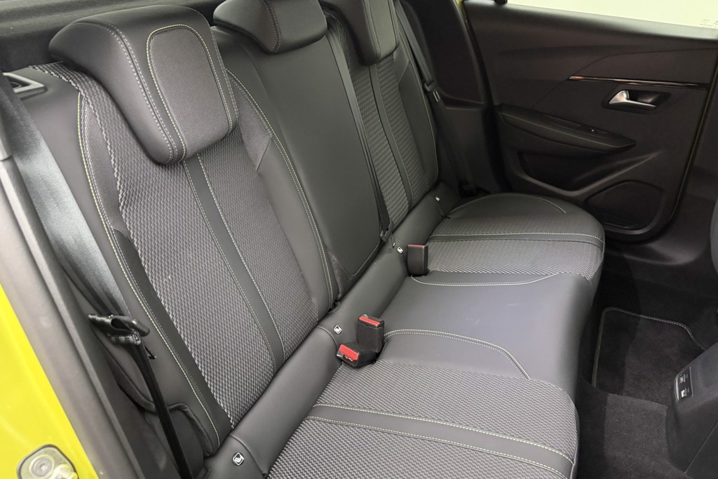 Peugeot 208 GT Automatic Petrol-Electric Hybrid Hatchback - Stock Number (1553635) - 22nd supplementary image