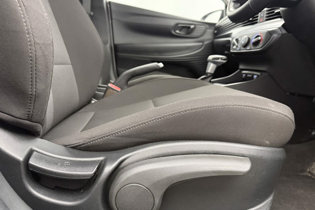 Hyundai I20 Advance Automatic Petrol Hatchback - Stock Number (1553717) - 17th supplementary image
