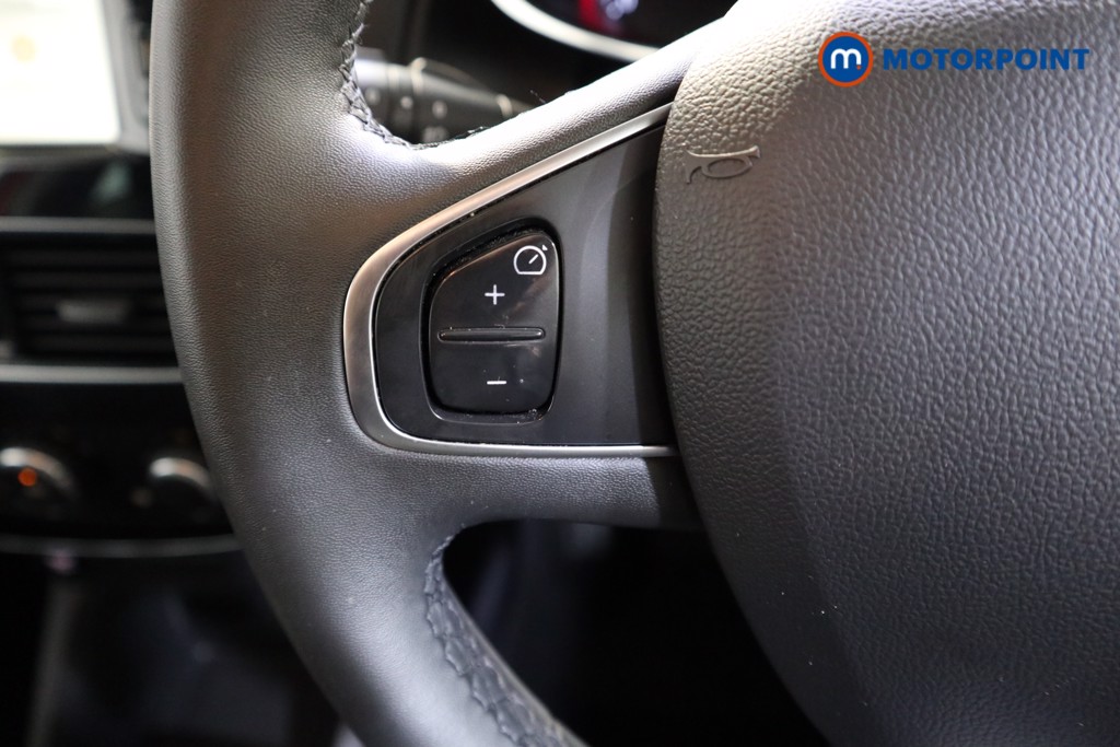 Renault Clio Iconic Manual Petrol Hatchback - Stock Number (1553877) - 3rd supplementary image