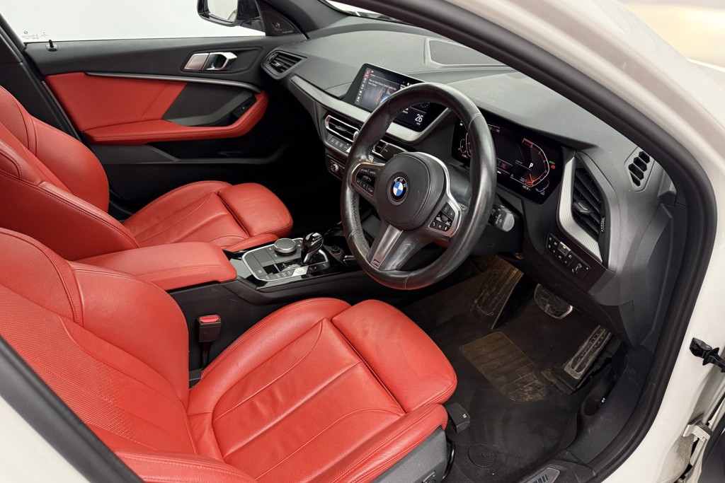 BMW 1 Series M Sport Automatic Petrol Hatchback - Stock Number (1554303) - 1st supplementary image