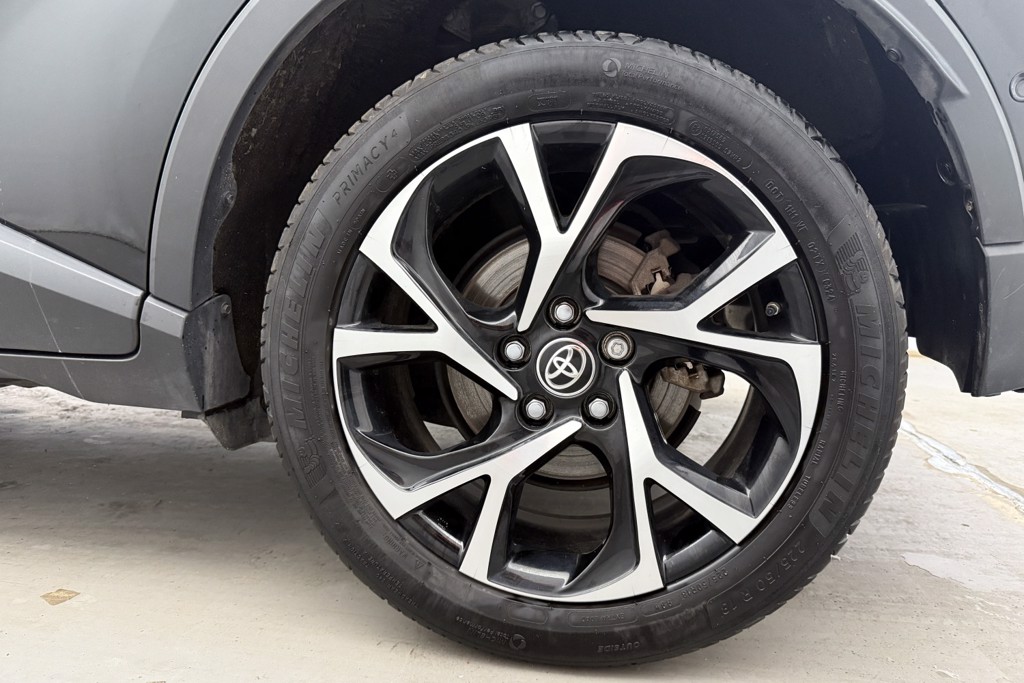 Toyota C-Hr Design Automatic Petrol-Electric Hybrid SUV - Stock Number (1554403) - 33rd supplementary image