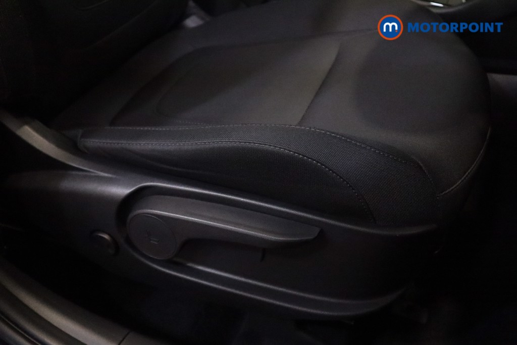 Hyundai Tucson Se Connect Manual Petrol SUV - Stock Number (1554808) - 7th supplementary image