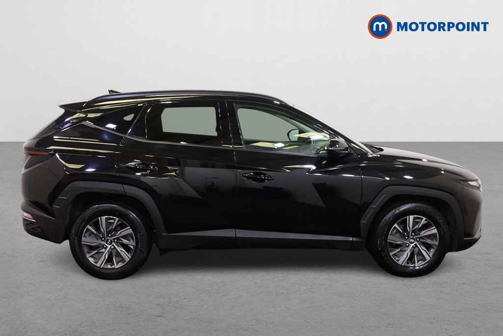 Hyundai Tucson Se Connect Manual Petrol SUV - Stock Number (1554808) - Drivers side
