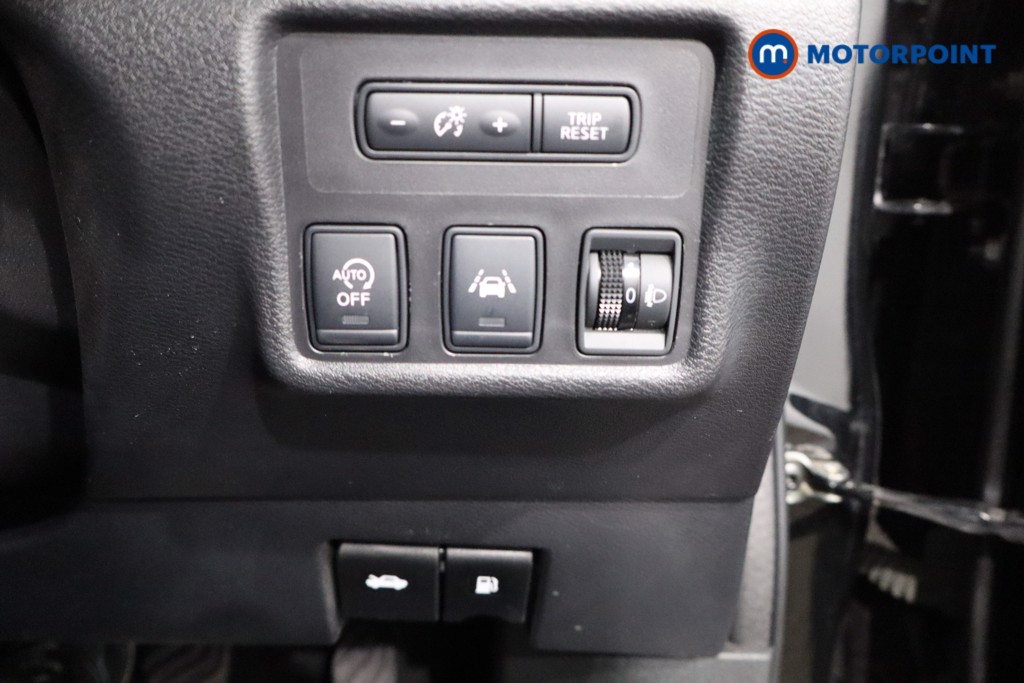 Nissan Micra Tekna Manual Petrol Hatchback - Stock Number (1554811) - 16th supplementary image