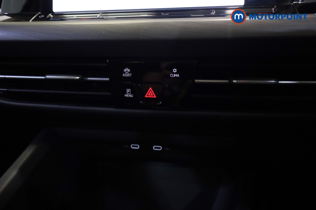 Volkswagen Golf Style Automatic Diesel Hatchback - Stock Number (1554996) - 16th supplementary image