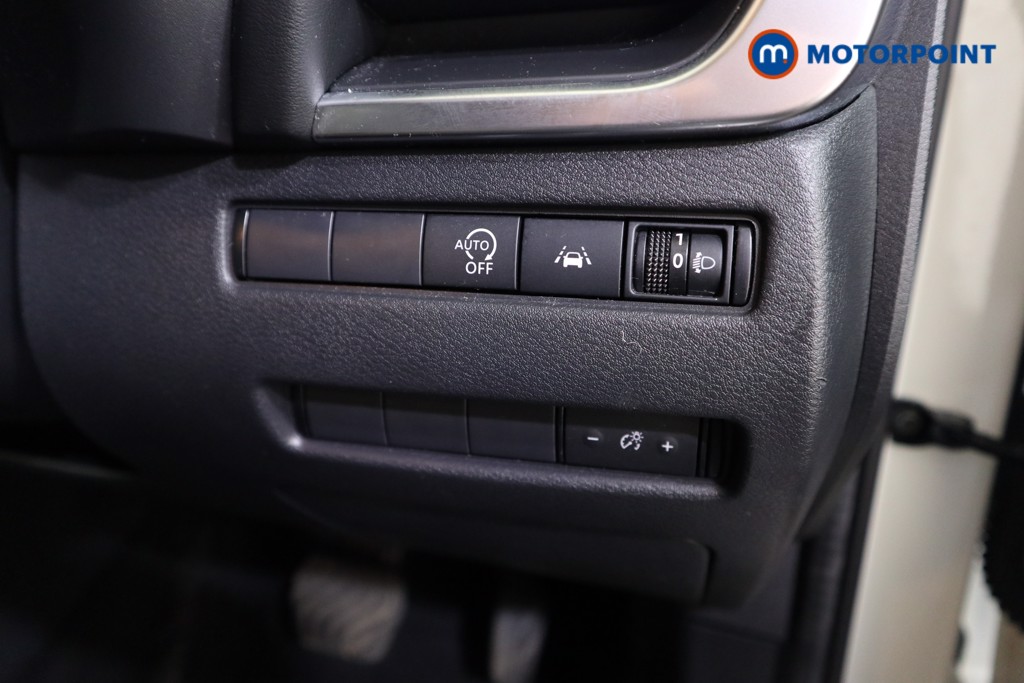 Nissan Qashqai Acenta Premium Automatic Petrol SUV - Stock Number (1555258) - 9th supplementary image