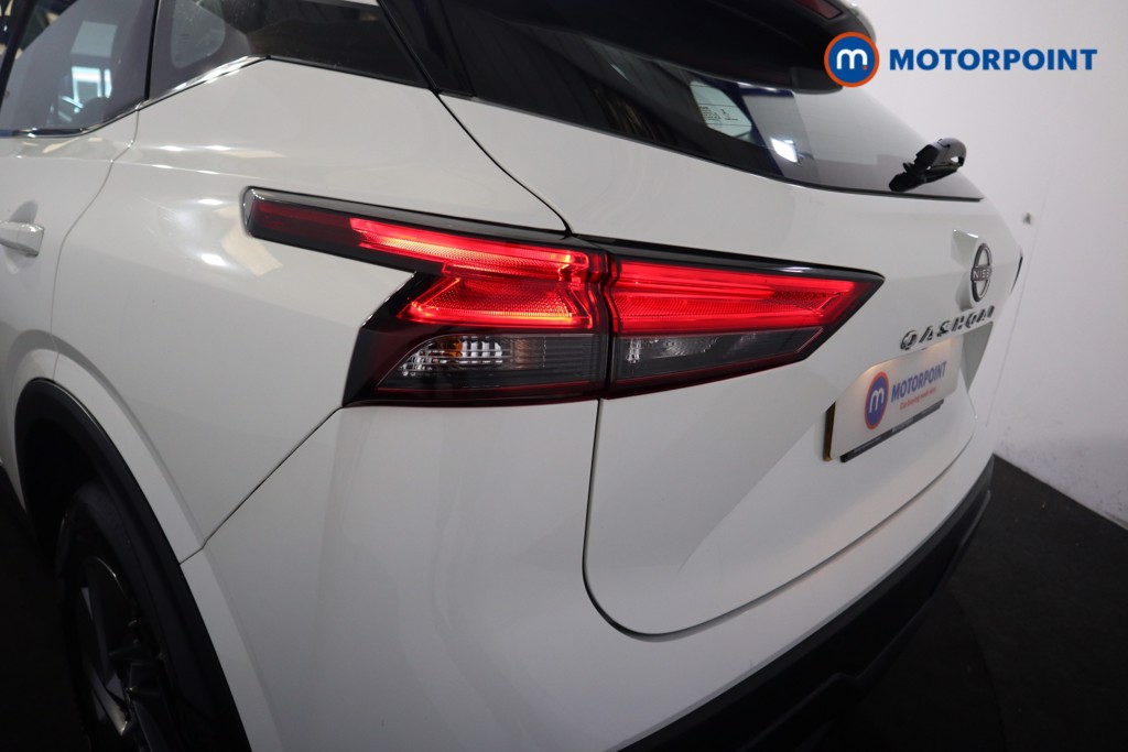 Nissan Qashqai Acenta Premium Automatic Petrol SUV - Stock Number (1555258) - 20th supplementary image