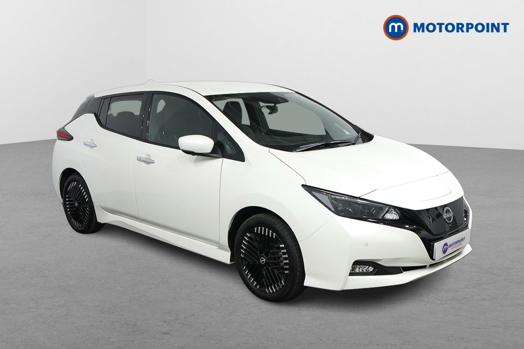 Nissan Leaf Tekna Automatic Electric Hatchback - Stock Number (1555608) - Drivers side front corner