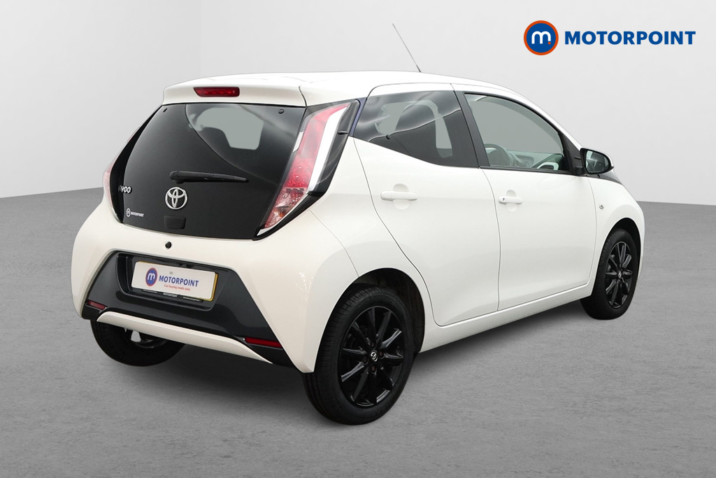 Toyota Aygo X-Style Manual Petrol Hatchback - Stock Number (1555732) - Drivers side rear corner