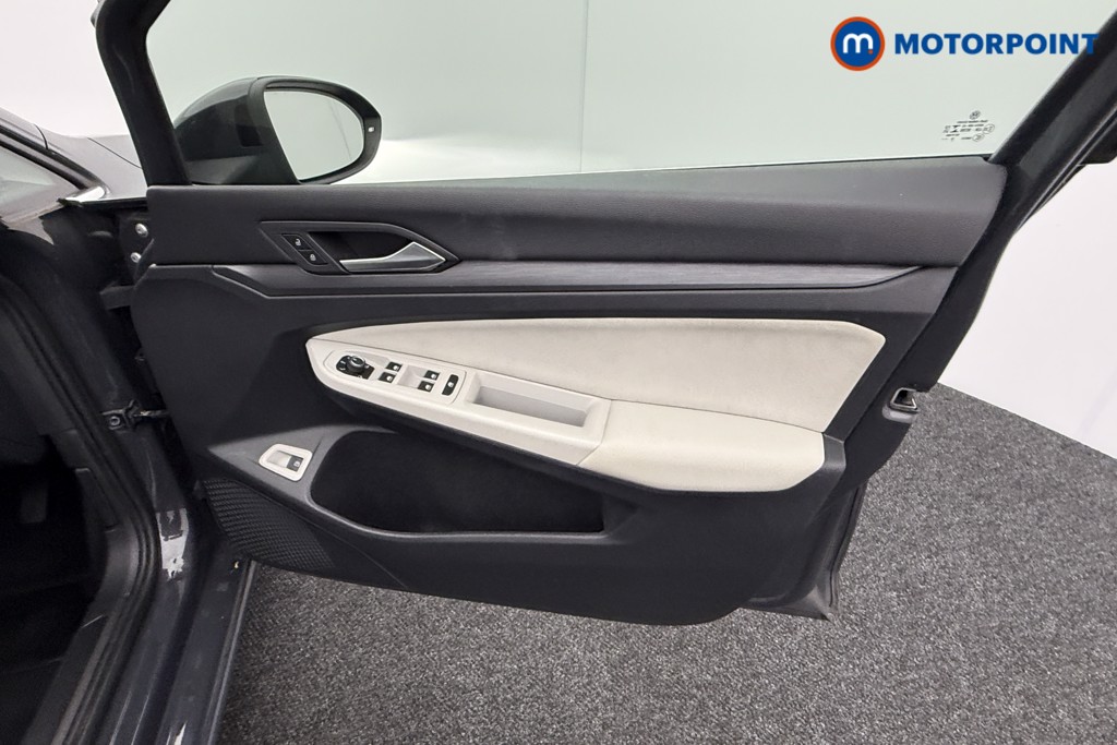 Volkswagen Golf Style Automatic Petrol Plug-In Hybrid Hatchback - Stock Number (1555735) - 17th supplementary image