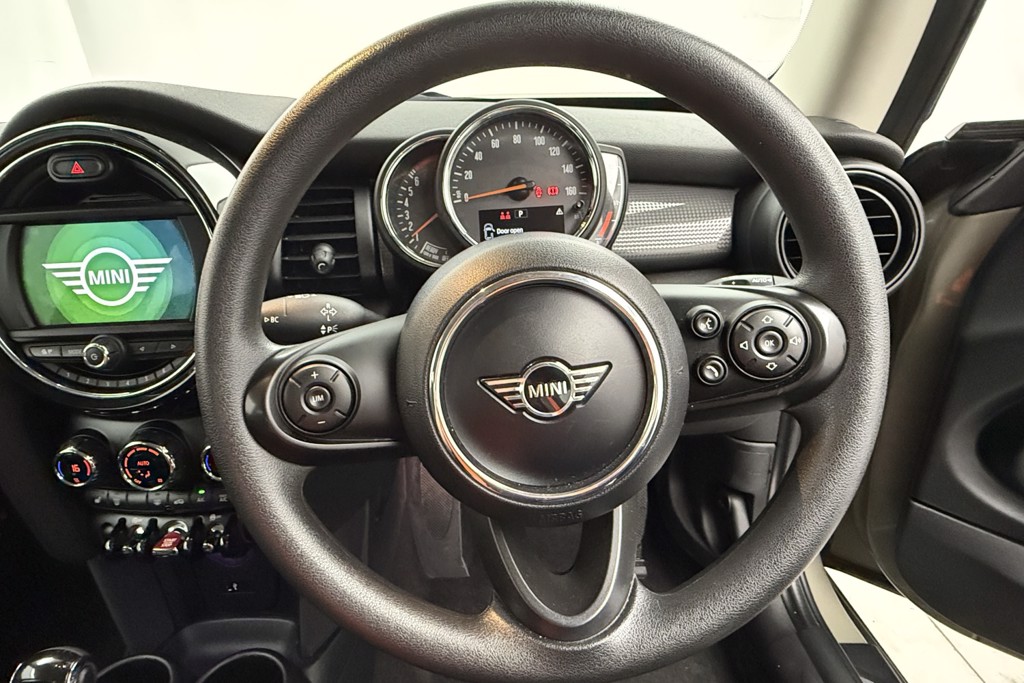 Mini Hatchback Cooper Classic Automatic Petrol Hatchback - Stock Number (1555738) - 3rd supplementary image