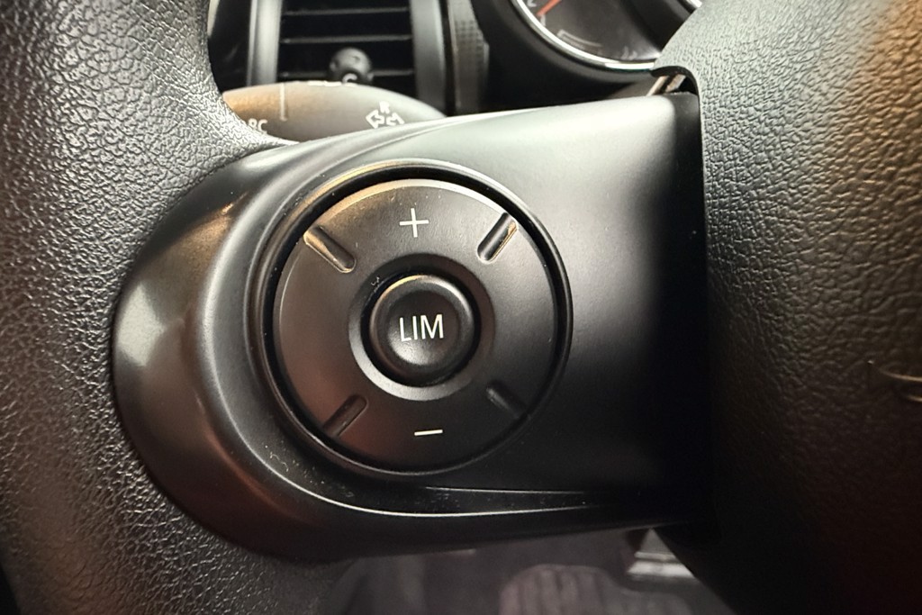 Mini Hatchback Cooper Classic Automatic Petrol Hatchback - Stock Number (1555738) - 4th supplementary image