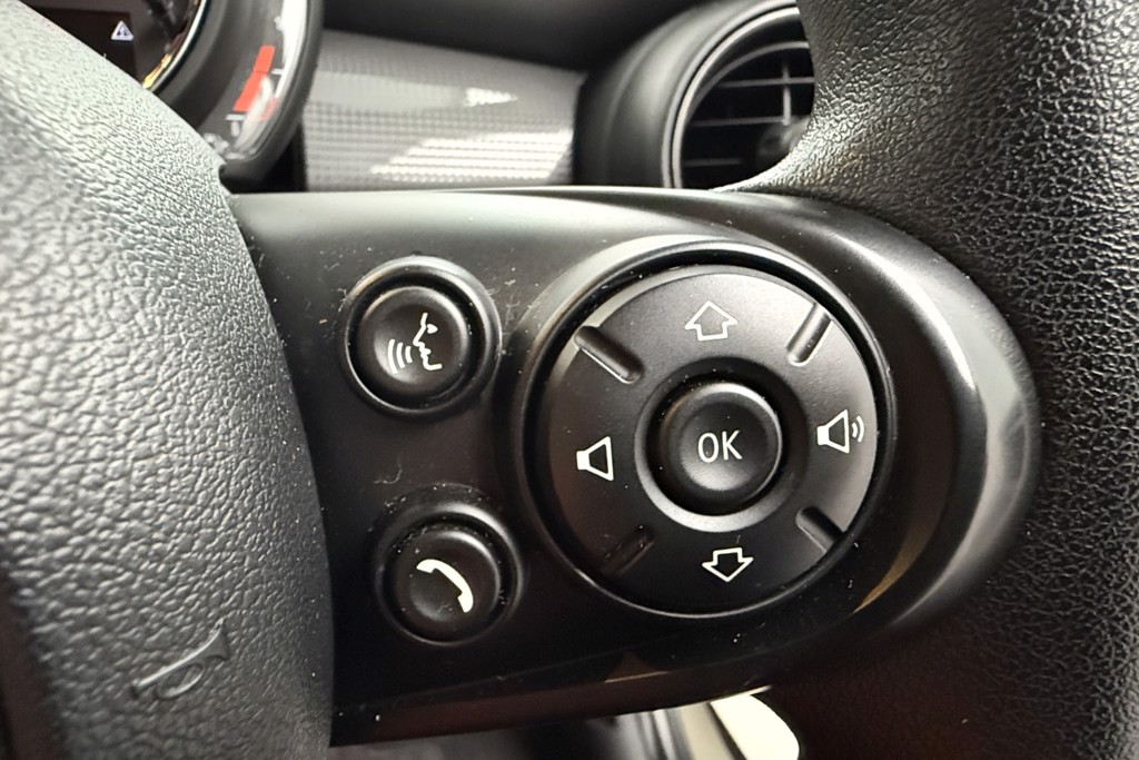 Mini Hatchback Cooper Classic Automatic Petrol Hatchback - Stock Number (1555738) - 5th supplementary image