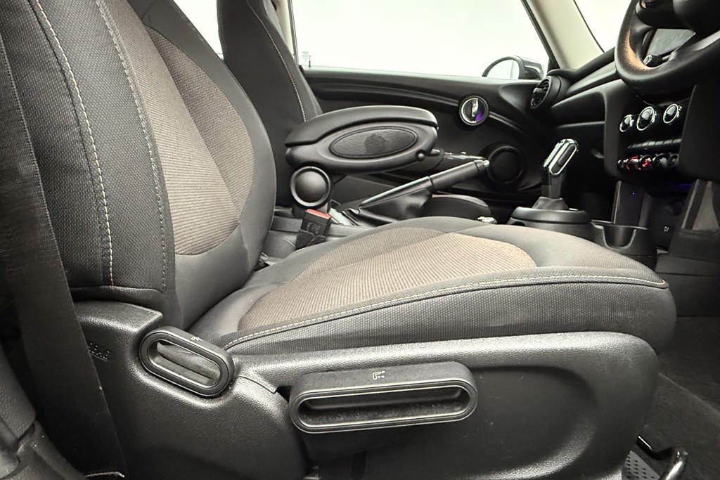 Mini Hatchback Cooper Classic Automatic Petrol Hatchback - Stock Number (1555738) - 21st supplementary image