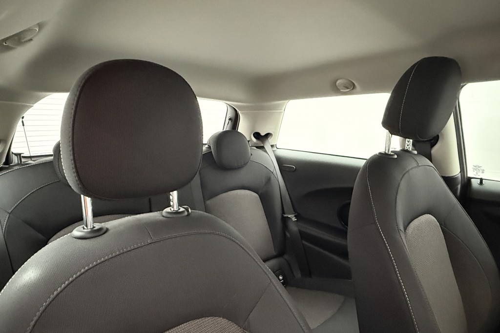 Mini Hatchback Cooper Classic Automatic Petrol Hatchback - Stock Number (1555738) - 22nd supplementary image