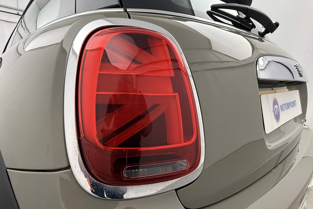 Mini Hatchback Cooper Classic Automatic Petrol Hatchback - Stock Number (1555738) - 25th supplementary image