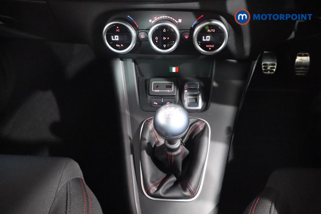 Alfa Romeo Giulietta Speciale Manual Diesel Hatchback - Stock Number (1555865) - 3rd supplementary image