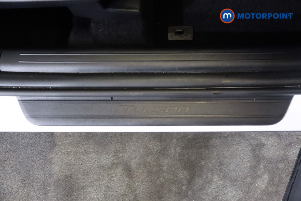 Hyundai Tucson Se Connect Manual Petrol SUV - Stock Number (1556330) - 16th supplementary image