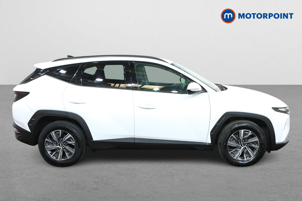Hyundai Tucson Se Connect Manual Petrol SUV - Stock Number (1556330) - Drivers side