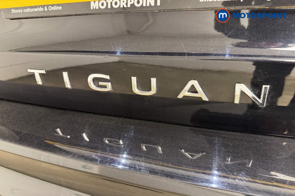 Volkswagen Tiguan R-Line Automatic Petrol SUV - Stock Number (1556375) - 20th supplementary image