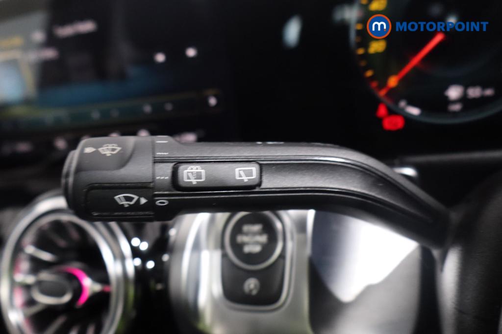 Mercedes-Benz GLB Amg Line Automatic Petrol SUV - Stock Number (1556395) - 8th supplementary image