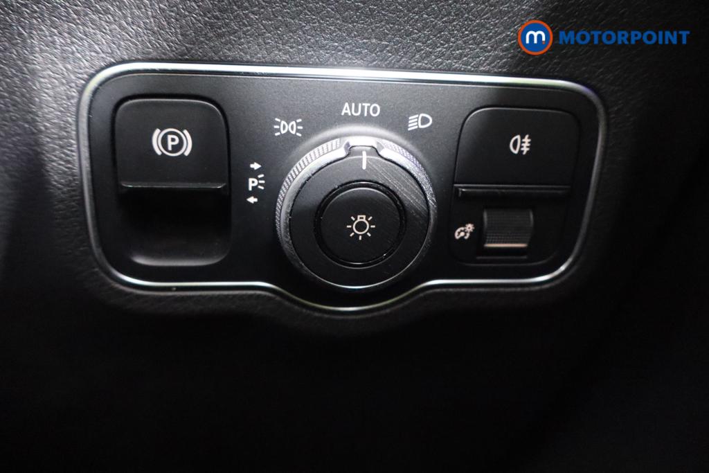 Mercedes-Benz GLB Amg Line Automatic Petrol SUV - Stock Number (1556395) - 10th supplementary image