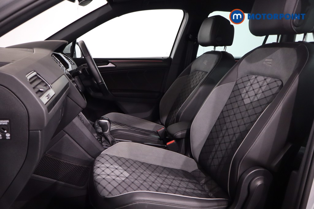 Volkswagen Tiguan R-Line Automatic Petrol SUV - Stock Number (1556565) - 4th supplementary image