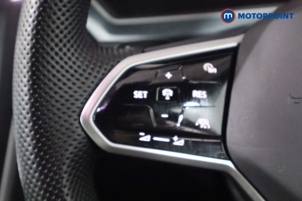 Volkswagen Tiguan R-Line Automatic Petrol SUV - Stock Number (1556565) - 7th supplementary image